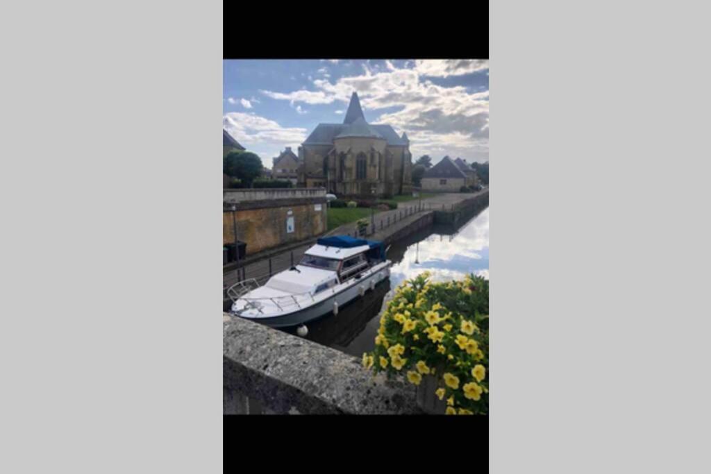 Hotel Bateau  Tsilaosa Au Coeur De Namur Zewnętrze zdjęcie
